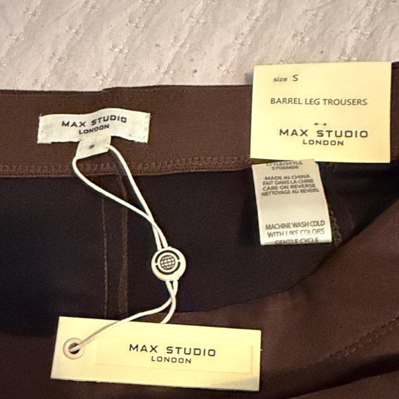 Max Studio London - Faux Suede Brown Barrel Leg Trousers Sz Small NWT - ❤️! - Picture 2 of 9